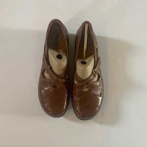 Clarks Ashland Spin Q, new in box, never worn, SZ 11, brown leather, non smoking